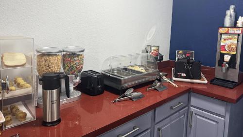 Food and beverages, Xecutive Inn and Suites in Center (TX) Food and beverages, Xecutive Inn and Suites in Center (TX)