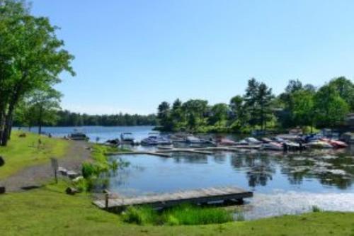 Instalaciones, 2 Bedroom Cottage Maple Ridge 14 in Gravenhurst Instalaciones, 2 Bedroom Cottage Maple Ridge 14 in Gravenhurst