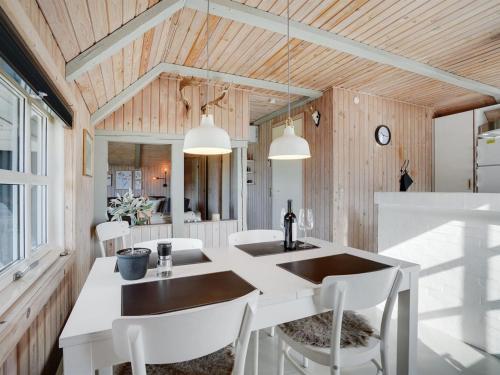 Holiday Home Kajin - 200m from the sea by Interhome in 維伊厄斯海灘 Holiday Home Kajin - 200m from the sea by Interhome in 維伊厄斯海灘