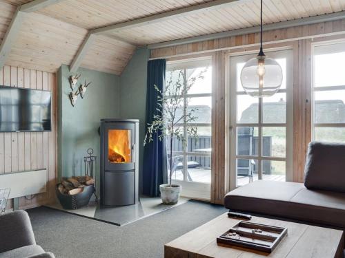 Holiday Home Kajin - 200m from the sea by Interhome in 維伊厄斯海灘 Holiday Home Kajin - 200m from the sea by Interhome in 維伊厄斯海灘