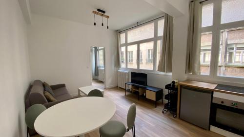 Appartement renove proche Grands Boulevards 4P in Bourget Appartement renove proche Grands Boulevards 4P in Bourget