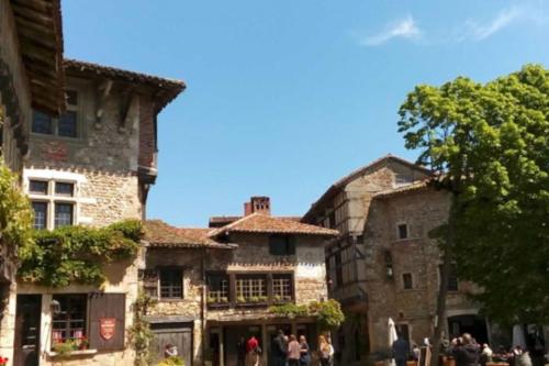 Le Pélican Villardois - 2 chambres - centre (Le Pelican Villardois - 2 chambres - centre) in Villars-les-Dombes Le Pélican Villardois - 2 chambres - centre (Le Pelican Villardois - 2 chambres - centre) in Villars-les-Dombes