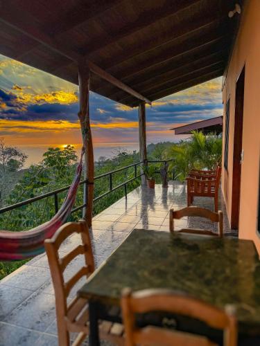 Pura Natura Lodge Manuel Antonio in Quepos Pura Natura Lodge Manuel Antonio in Quepos