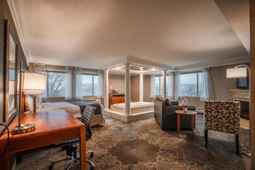 Monte Carlo Inn Barrie in Barrie Monte Carlo Inn Barrie in Barrie