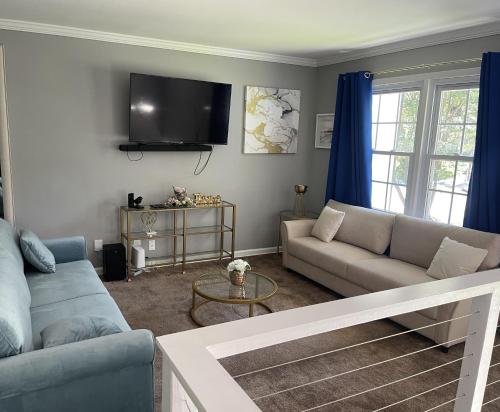 Guestroom, Homely & Alluring 5 bedrooms in Atlanta by Deity Villas in Fulton Country Airport Guestroom, Homely & Alluring 5 bedrooms in Atlanta by Deity Villas in Fulton Country Airport