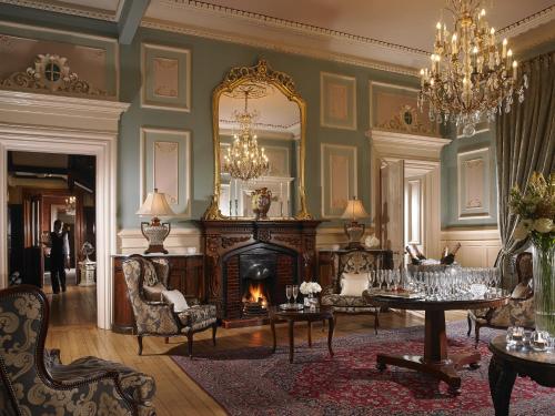 Pub/Área de Estar, Killashee Hotel in Naas Pub/Área de Estar, Killashee Hotel in Naas