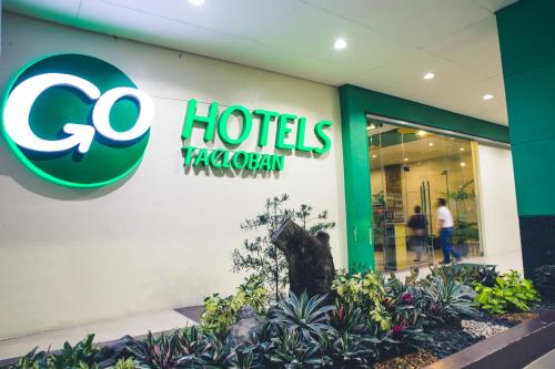 Entrance, Go Hotels Tacloban in Tacloban City Entrance, Go Hotels Tacloban in Tacloban City