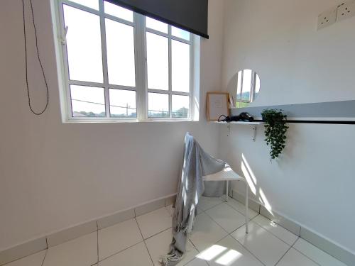 Sunway Tambun Salesman Stay 5 Bedroom 10pax by IWH near Elightened Heart Buddhist Sunway Tambun Salesman Stay 5 Bedroom 10pax by IWH near Elightened Heart Buddhist