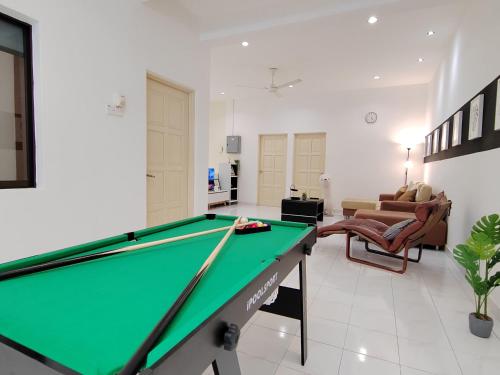 Recreational facilities, Sunway Tambun Salesman Stay 5 Bedroom 10pax by IWH near Elightened Heart Buddhist Recreational facilities, Sunway Tambun Salesman Stay 5 Bedroom 10pax by IWH near Elightened Heart Buddhist