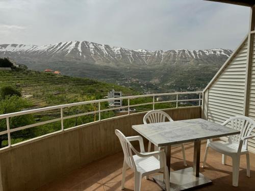 Samar Resort Aparthotel in Bcharre Samar Resort Aparthotel in Bcharre