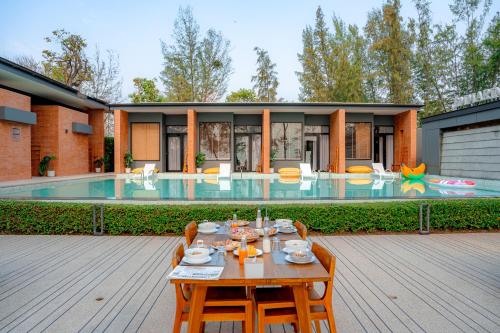Emmarin Villa in Tab Sakae Emmarin Villa in Tab Sakae