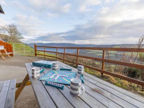 Chalet Phoenix Stable by Interhome in Drumnadrochit Town Center Chalet Phoenix Stable by Interhome in Drumnadrochit Town Center