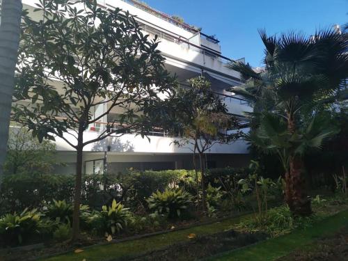 Centre Juan Les Pins 2P White Pearl garage