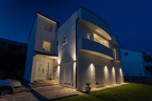 Apartment Makai with a Rooftop Terrace in 加廸納 Apartment Makai with a Rooftop Terrace in 加廸納