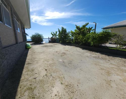 Taina - Terrasse - Bord de mer - in Raiatea Taina - Terrasse - Bord de mer - in Raiatea