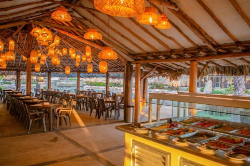 Restaurant, Sunsol Isla Caribe in Puerto Fermin (El Tirano) Restaurant, Sunsol Isla Caribe in Puerto Fermin (El Tirano)