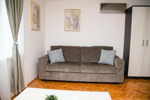 Čudna šuma apartmani Vrdnik (Cudna suma apartmani Vrdnik) in Vrdnik Čudna šuma apartmani Vrdnik (Cudna suma apartmani Vrdnik) in Vrdnik