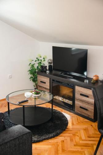 Čudna šuma apartmani Vrdnik (Cudna suma apartmani Vrdnik) in Vrdnik Čudna šuma apartmani Vrdnik (Cudna suma apartmani Vrdnik) in Vrdnik