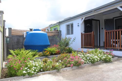 Entrada, 36 Baltazia, Meublé de tourisme 3 étoiles (36 Baltazia, Meuble de tourisme 3 etoiles) in Berard Entrada, 36 Baltazia, Meublé de tourisme 3 étoiles (36 Baltazia, Meuble de tourisme 3 etoiles) in Berard