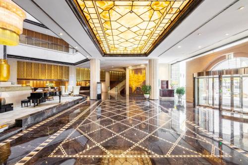 大堂, 上海粵海酒店 (Guangdong Hotel Shanghai) in 上海 大堂, 上海粵海酒店 (Guangdong Hotel Shanghai) in 上海