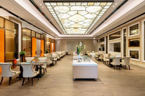 餐廳, 上海粵海酒店 (Guangdong Hotel Shanghai) in 上海 餐廳, 上海粵海酒店 (Guangdong Hotel Shanghai) in 上海