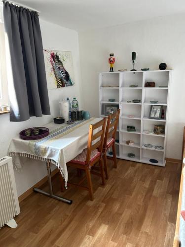 Létesítmények, Privatzimmer mit eigenem Bad und Blick auf den Rhein in Osterspai Létesítmények, Privatzimmer mit eigenem Bad und Blick auf den Rhein in Osterspai