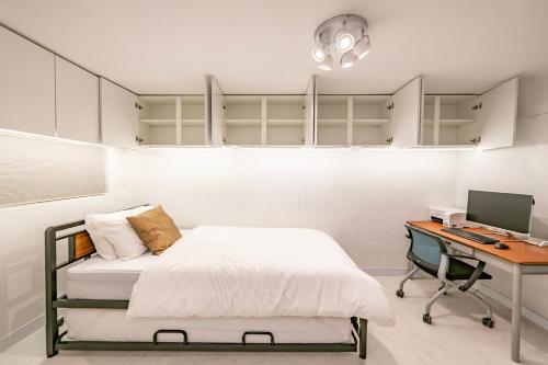 Jts Tailored Service Studio Near Hyehwa Station