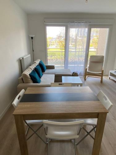 Flat Bobigny near Paris 1 min from the metro in Bobigny Flat Bobigny near Paris 1 min from the metro in Bobigny