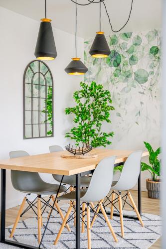 Facilities, Le jardin d'hiver in Pontoise Facilities, Le jardin d'hiver in Pontoise