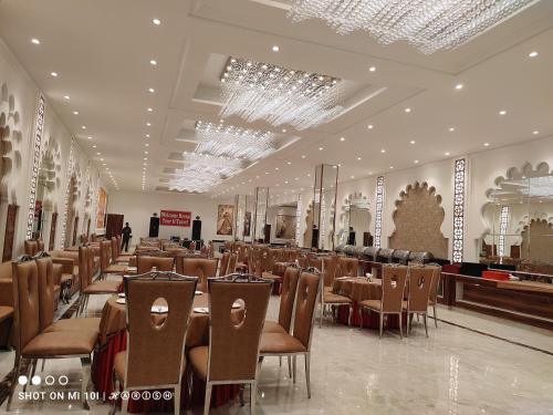 Banquet hall, River Grand View Resort and SPA Manali - A River side Property in Gadherni Banquet hall, River Grand View Resort and SPA Manali - A River side Property in Gadherni
