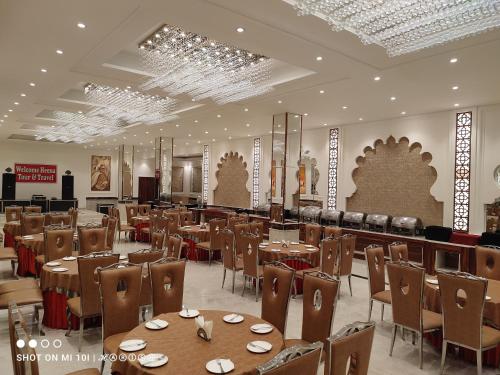 Banquet hall, River Grand View Resort and SPA Manali - A River side Property in Gadherni Banquet hall, River Grand View Resort and SPA Manali - A River side Property in Gadherni