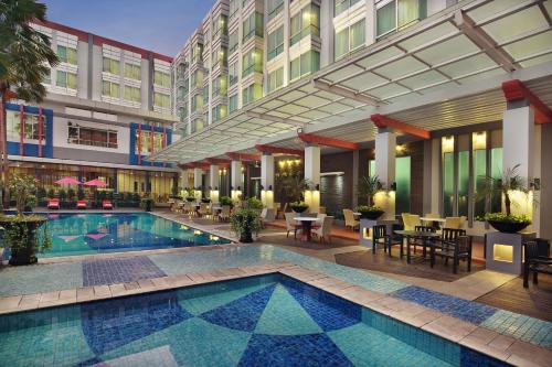 Piscine, Mercure Pontianak Hotel in Pontianak Piscine, Mercure Pontianak Hotel in Pontianak