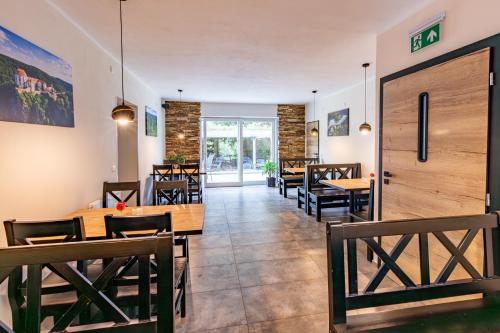 餐廳, 考爾摩蘭旅館 (Penzion Kormoran) in 弗拉諾夫納德迪伊 餐廳, 考爾摩蘭旅館 (Penzion Kormoran) in 弗拉諾夫納德迪伊