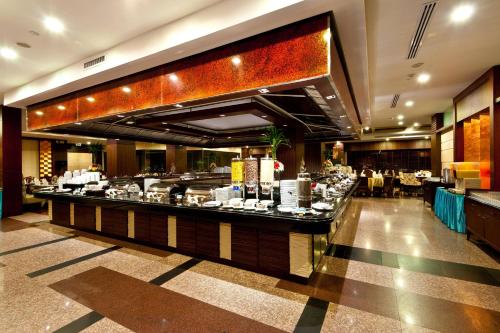 Food and beverages, Grand Pacific Sovereign Resort & Spa in Cha Am Beachfront Food and beverages, Grand Pacific Sovereign Resort & Spa in Cha Am Beachfront