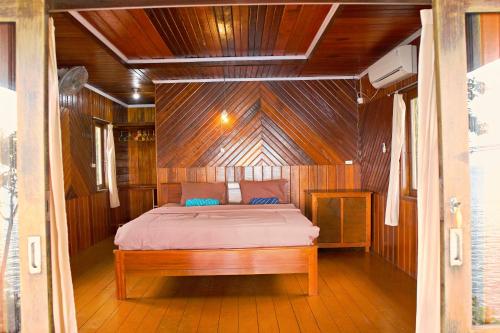Maratua Guesthouse in Maratua Teluk Harapan Maratua Guesthouse in Maratua Teluk Harapan