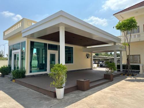 Samrongsen Hotel in Kampong Chhnang Samrongsen Hotel in Kampong Chhnang