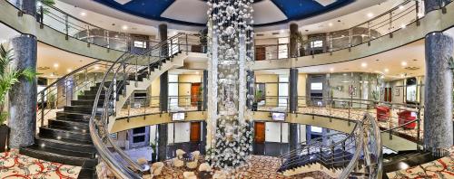 Lobby, King's Park Hotel in Podgorica Lobby, King's Park Hotel in Podgorica