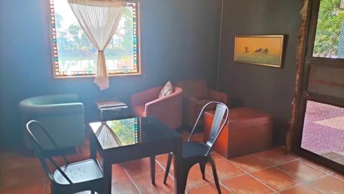 Restaurant, 385 Lake in Pichit Restaurant, 385 Lake in Pichit