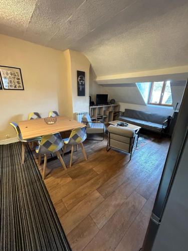 Cozy Loft - Proche Gare - Nemours in Nemours Cozy Loft - Proche Gare - Nemours in Nemours