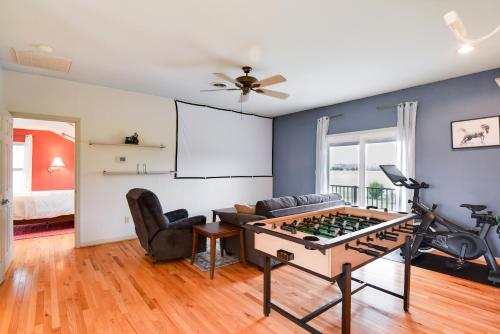 Countryside Retreat - Fire Pit, Pool, Movie & Game Room in ไพนีย์พอยต์ (แมรีแลนด์) Countryside Retreat - Fire Pit, Pool, Movie & Game Room in ไพนีย์พอยต์ (แมรีแลนด์)