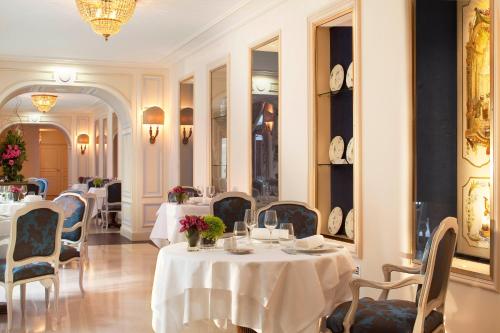 ห้องอาหาร, Auberge du Jeu de Paume in ชองติยี ห้องอาหาร, Auberge du Jeu de Paume in ชองติยี