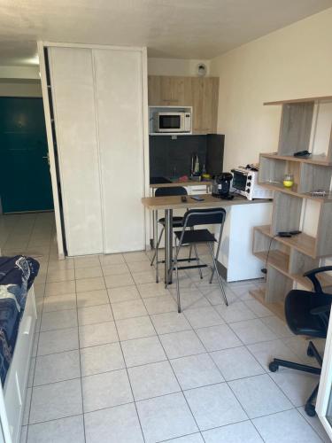 Studio avec place de parking à la timone