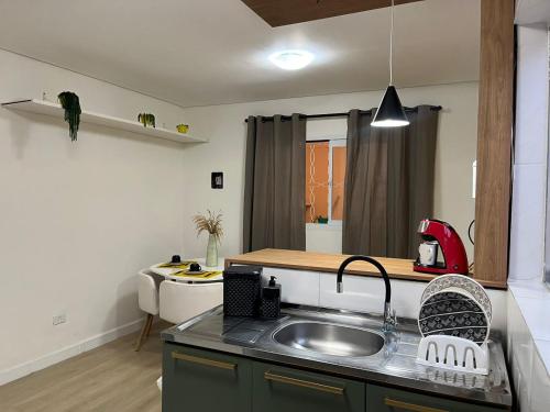 Kitchen, Quarto Proximo Aeroporto Guarulhos in Ponte Grande Kitchen, Quarto Proximo Aeroporto Guarulhos in Ponte Grande