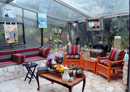 Fasiliti, بيت الطبيعة nature house in Jerash Fasiliti, بيت الطبيعة nature house in Jerash