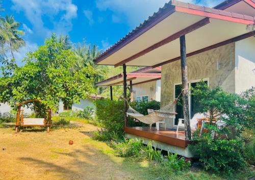 Rim Lay in Klong Hin Öböl Rim Lay in Klong Hin Öböl