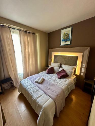 Hotel Victor Hugo in Clamart Hotel Victor Hugo in Clamart