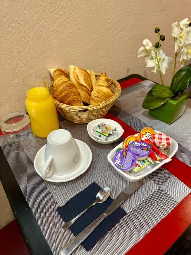 Food and beverages, Hotel Victor Hugo in Clamart Food and beverages, Hotel Victor Hugo in Clamart