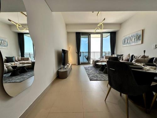 Ocean Bliss - Full Sea Views! in Jumeirah Ocean Bliss - Full Sea Views! in Jumeirah
