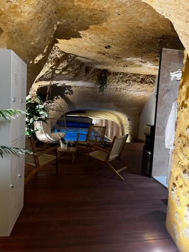 Pezsgőfürdő, Boutique Hotel Le XII - Douze de Luynes in Luynes Pezsgőfürdő, Boutique Hotel Le XII - Douze de Luynes in Luynes