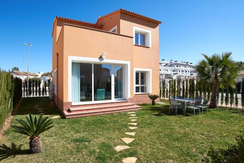 Cascade by Oliva Nova